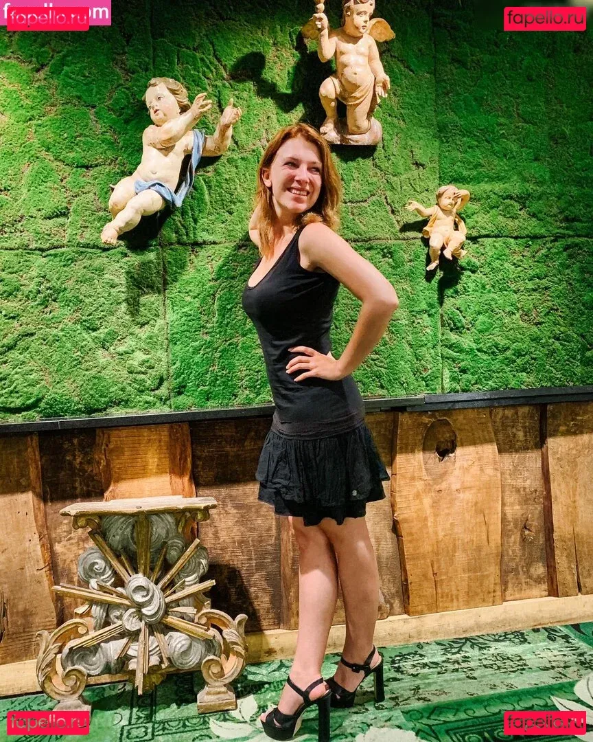 Iris Mareike Steen Onlyfans Photo Gallery 