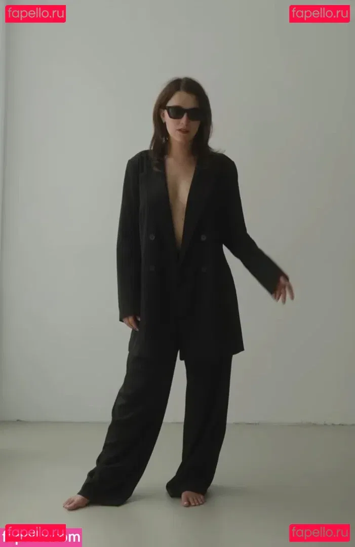 Iris Mareike Steen Onlyfans Photo Gallery 