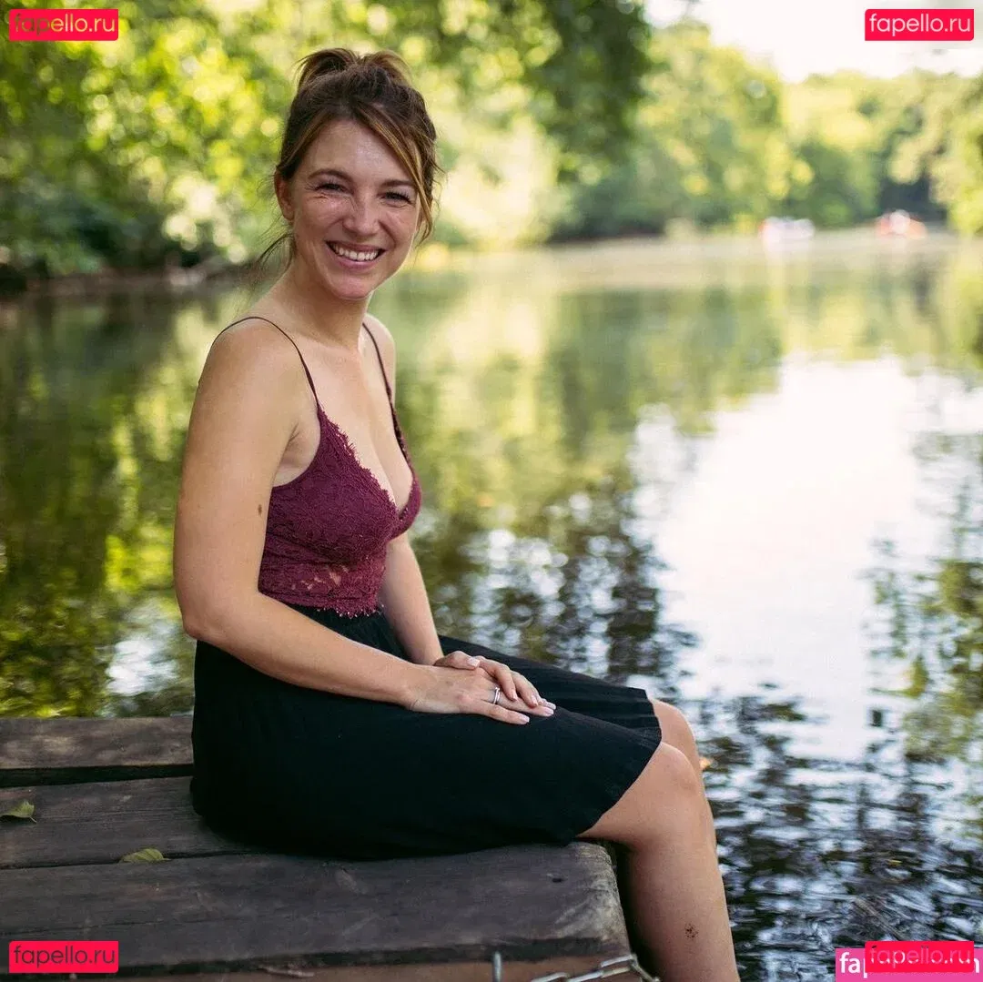 Iris Mareike Steen Onlyfans Photo Gallery 