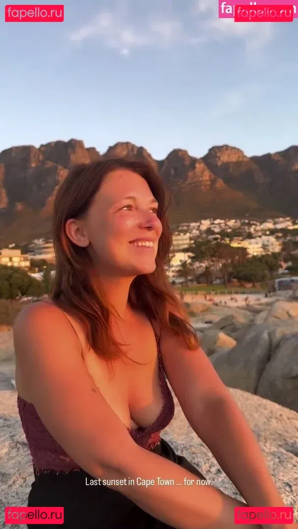 Iris Mareike Steen Onlyfans Photo Gallery 