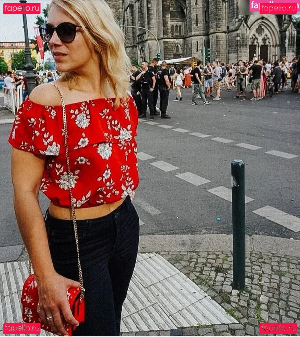 Iris Mareike Steen Onlyfans Photo Gallery 