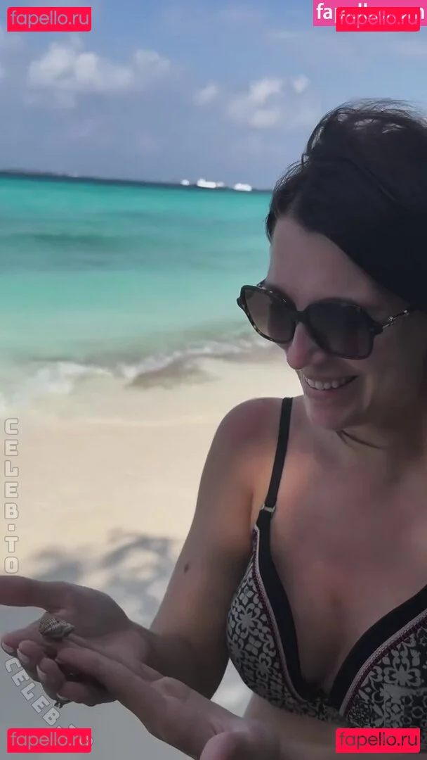 Iris Mareike Steen Onlyfans Photo Gallery 