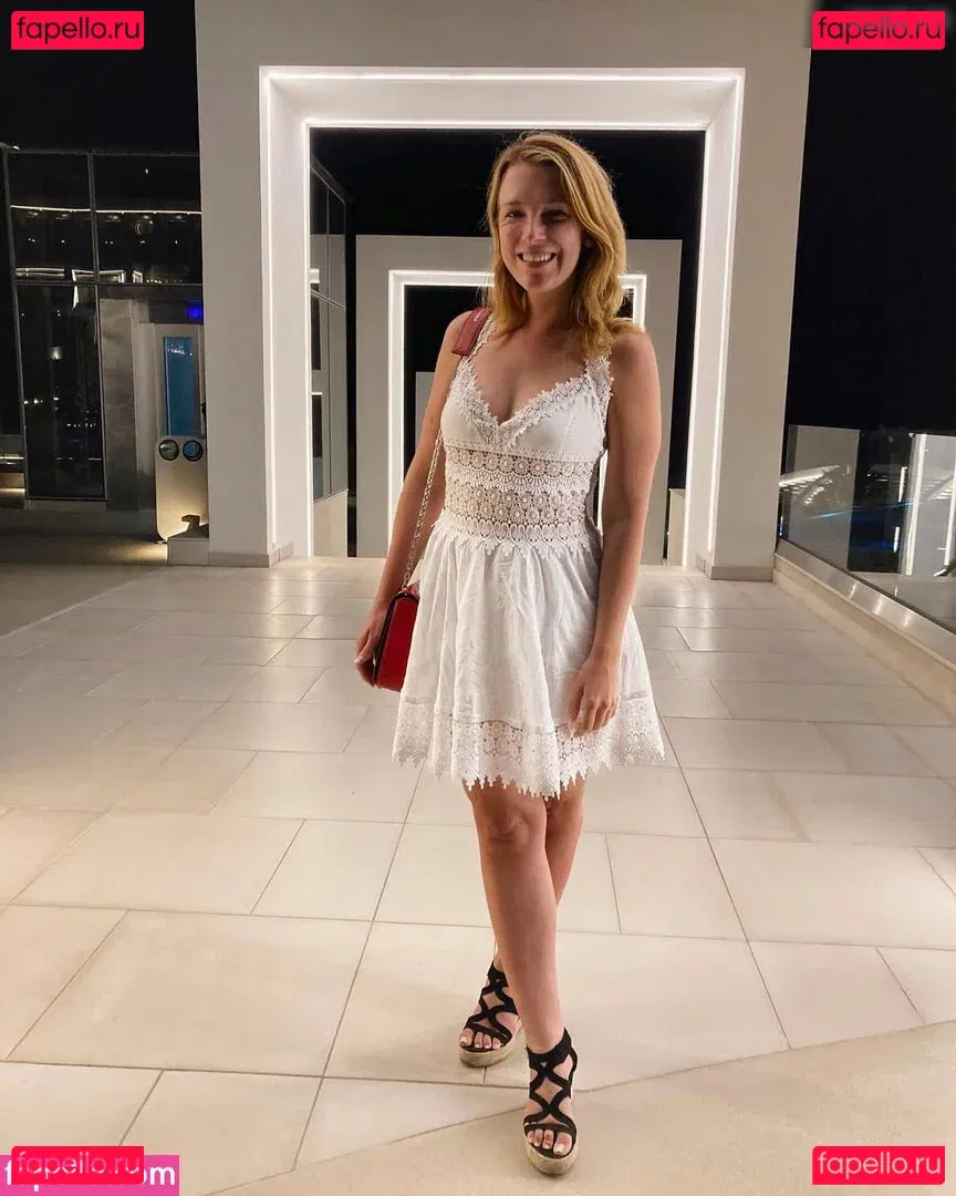 Iris Mareike Steen Onlyfans Photo Gallery 