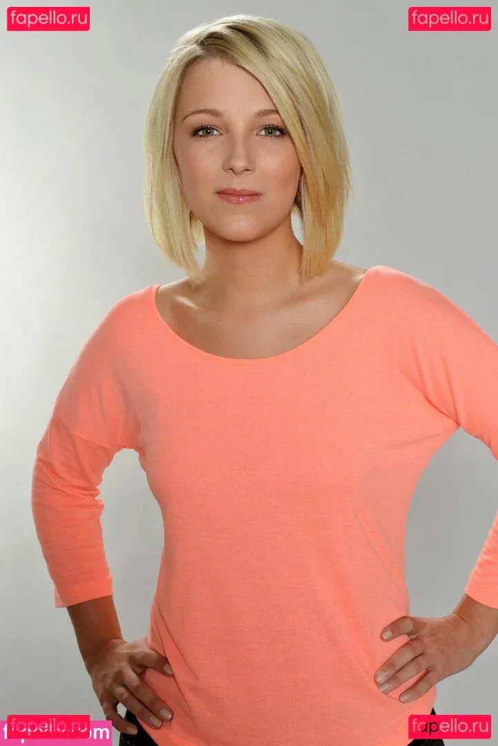 Iris Mareike Steen Onlyfans Photo Gallery 