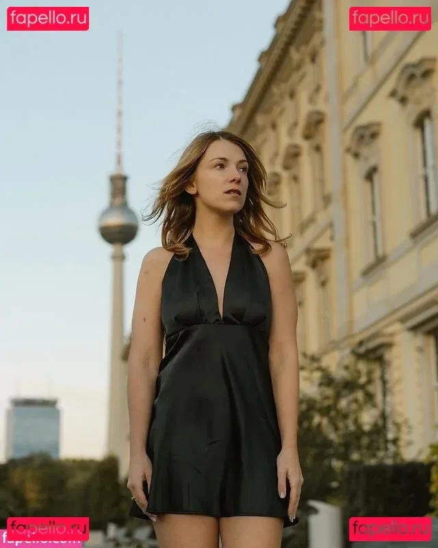 Iris Mareike Steen Onlyfans Photo Gallery 