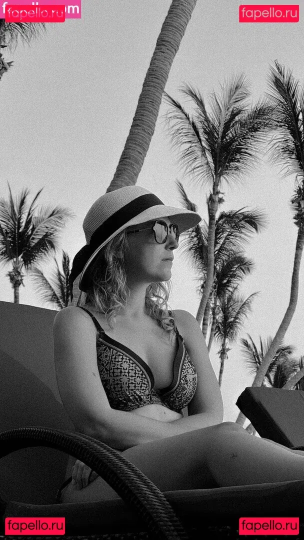 Iris Mareike Steen Onlyfans Photo Gallery 