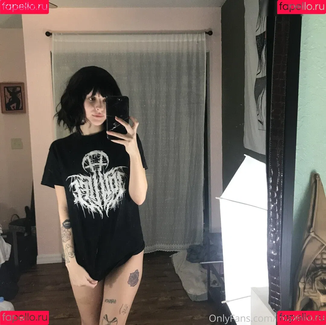 Lola Goth Onlyfans Photo Gallery 