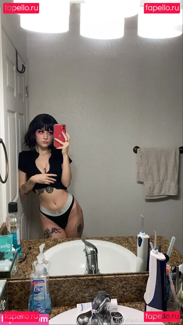 Lola Goth Onlyfans Photo Gallery 