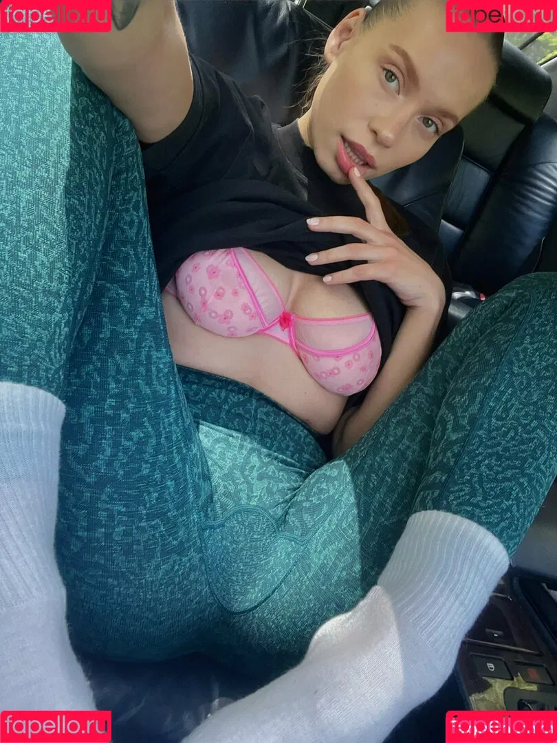 Badkitta Onlyfans Photo Gallery 