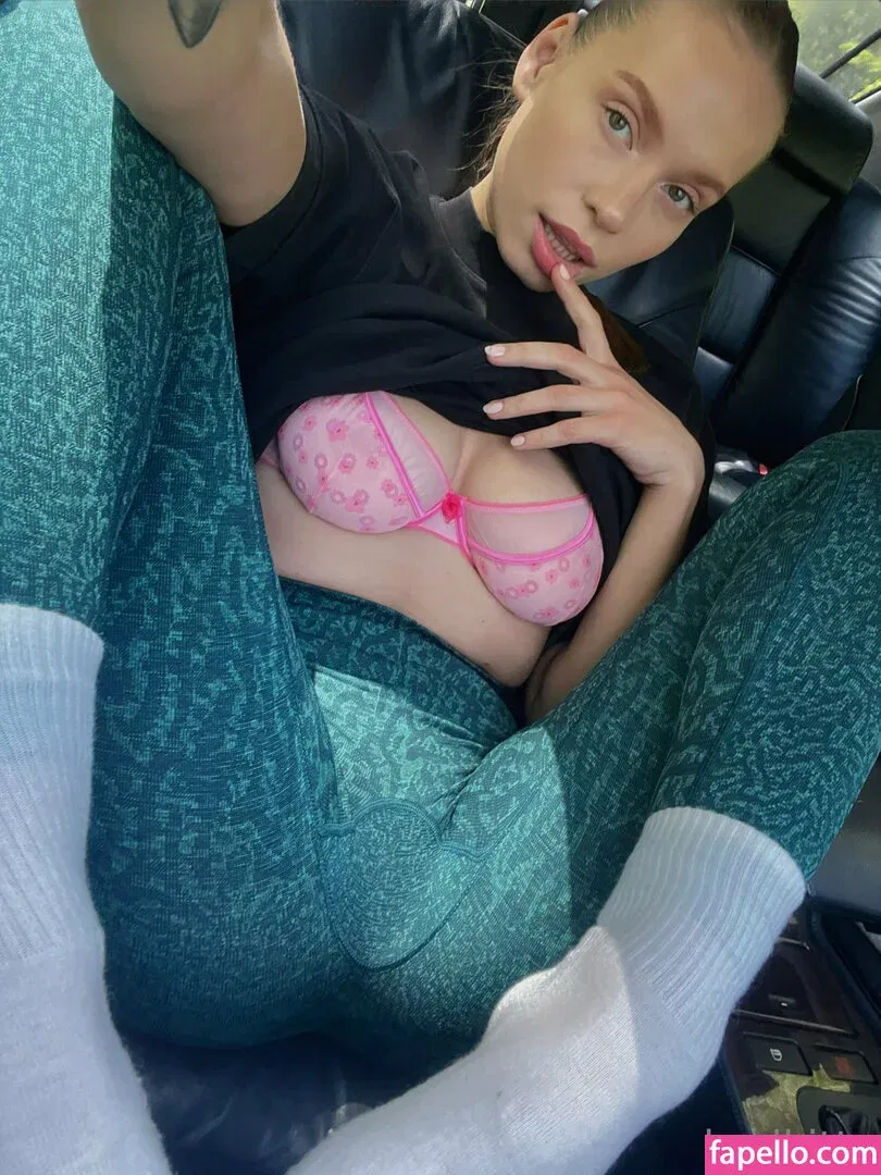 Badkitta Onlyfans Photo Gallery 