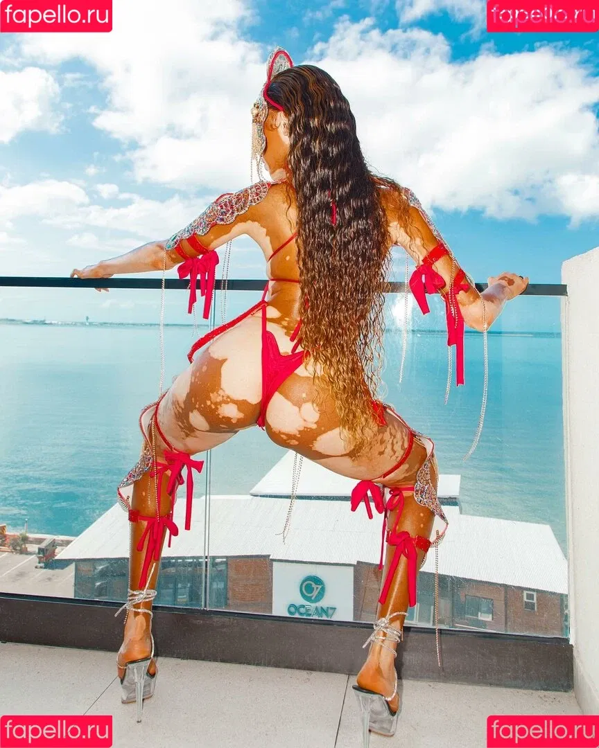 Winnie Harlow Onlyfans Photo Gallery 