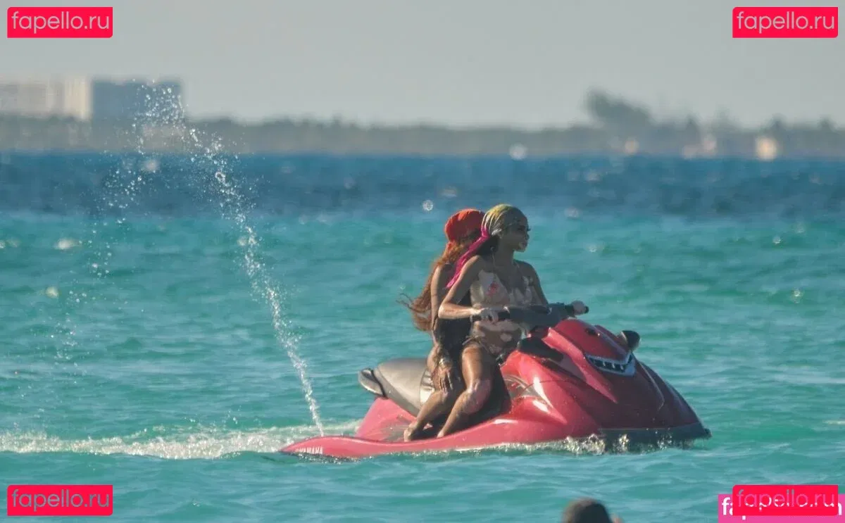 Winnie Harlow Onlyfans Photo Gallery 