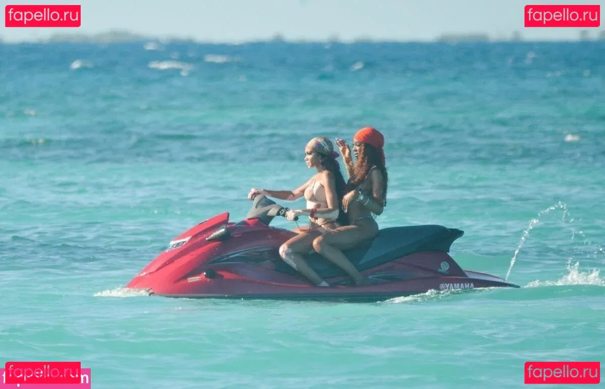 Winnie Harlow Onlyfans Photo Gallery 