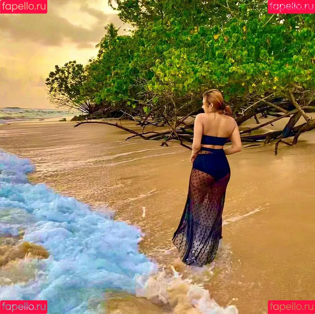 Piumi Hansamali Onlyfans Photo Gallery 