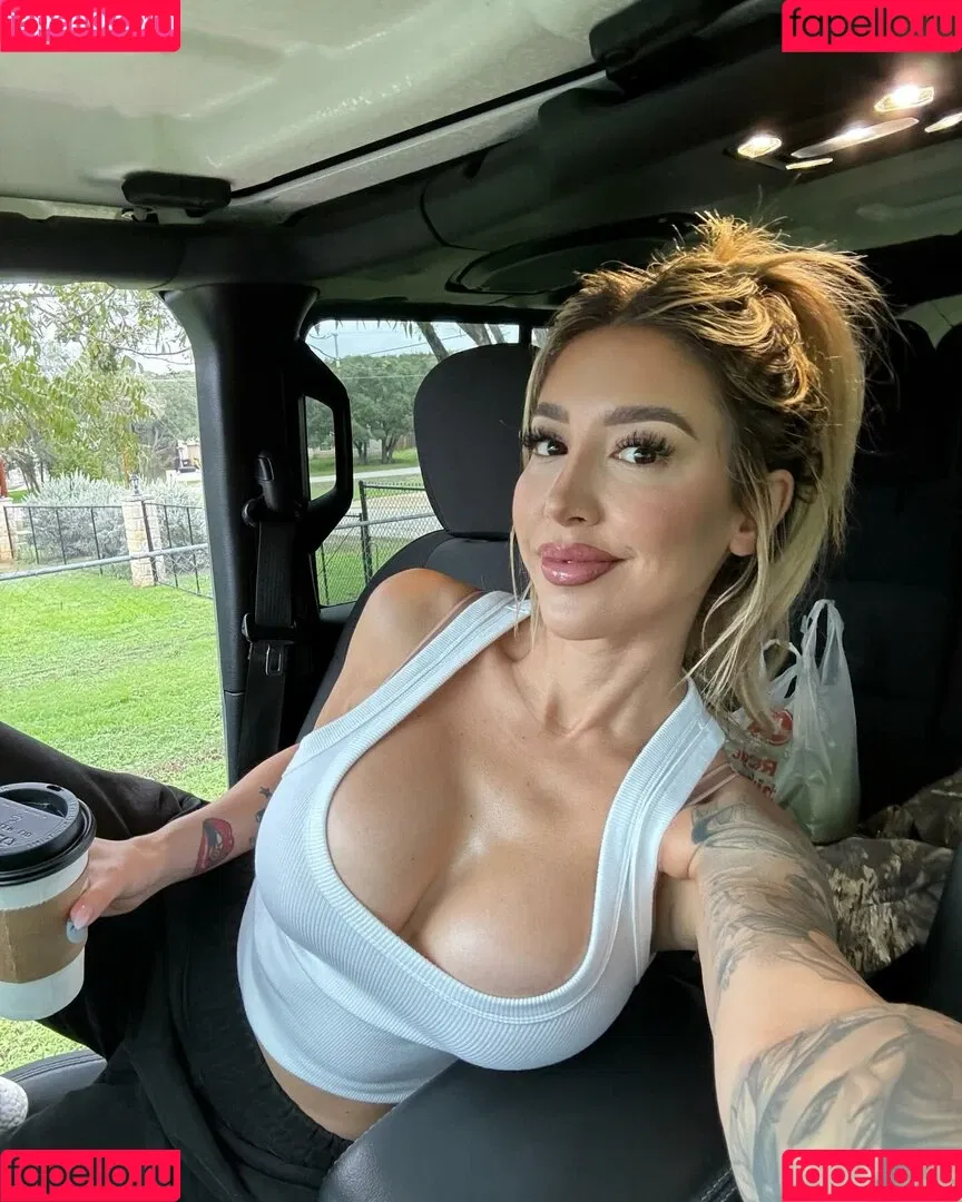 xohollypaige Onlyfans Photo Gallery 