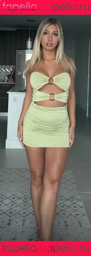 courtneycan Onlyfans Photo Gallery 
