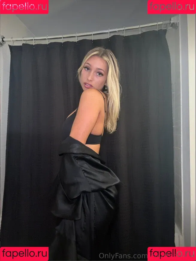 courtneycan Onlyfans Photo Gallery 