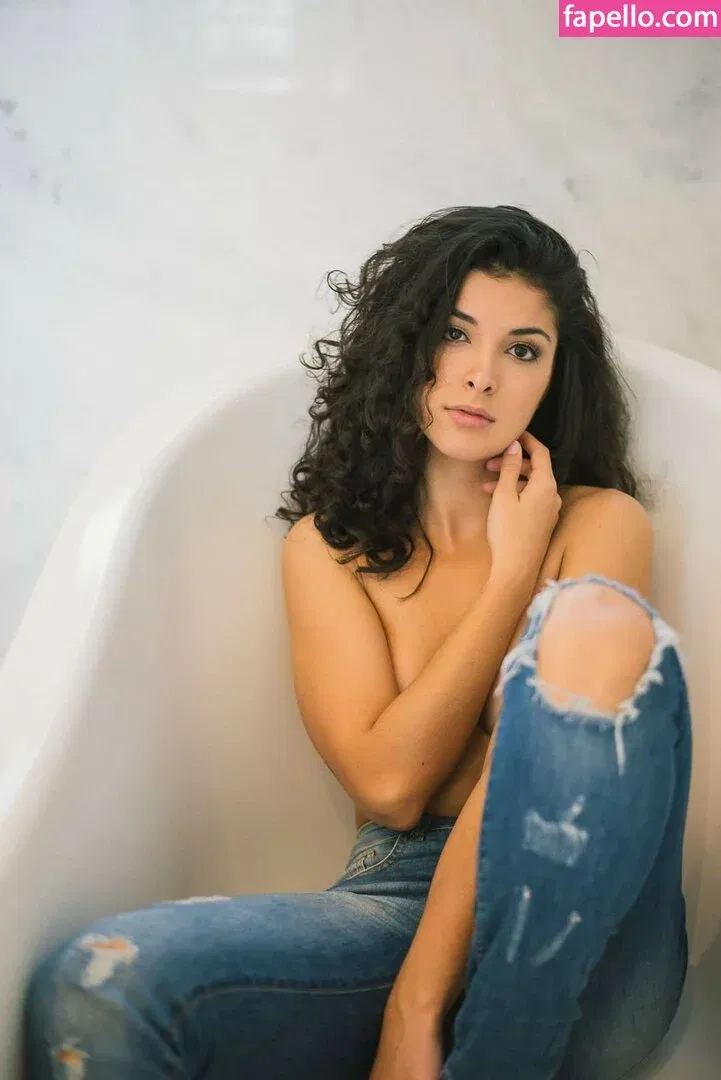 Giovana Fagundes Onlyfans Photo Gallery 