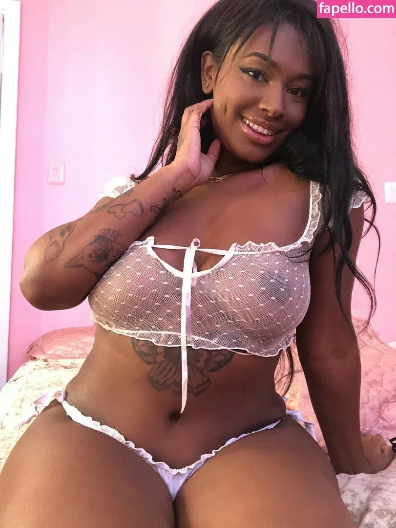 Samira Bombom Onlyfans Photo Gallery 