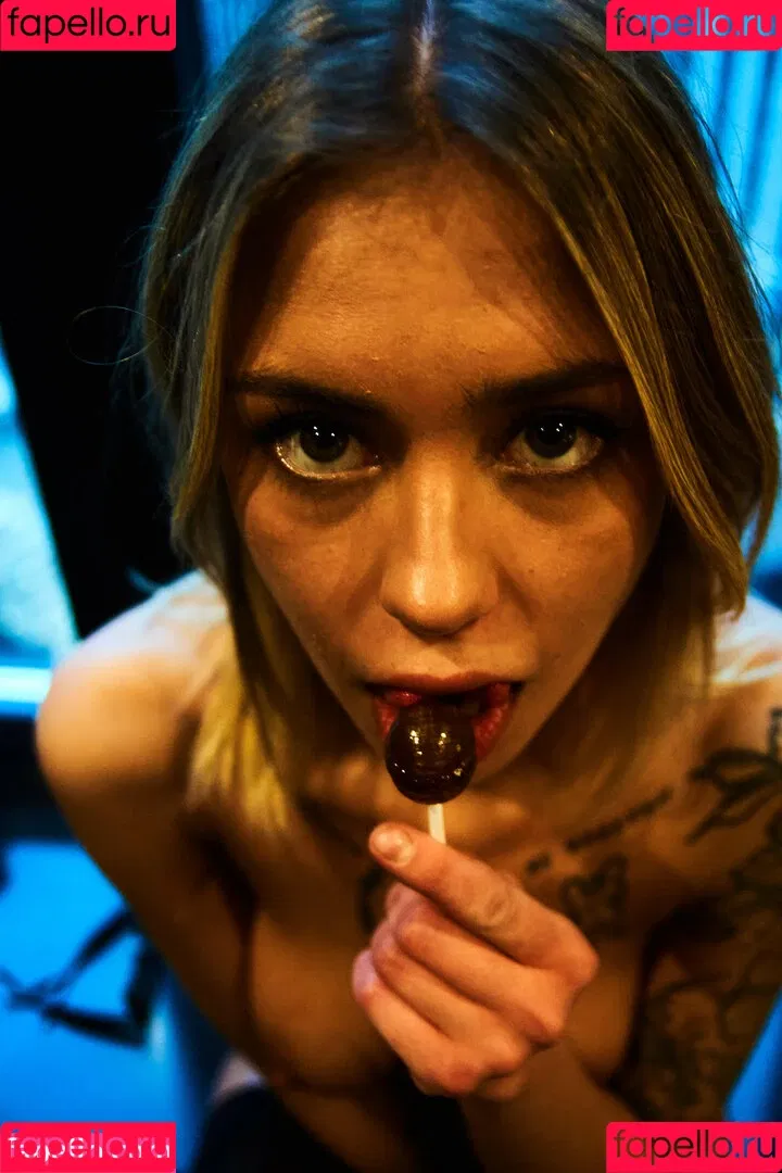 Polina Rahmanova Onlyfans Photo Gallery 