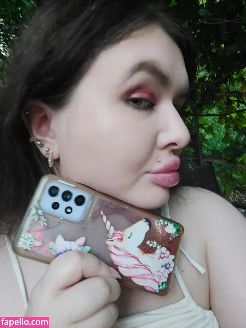 Olya ASMR Mimika Onlyfans Photo Gallery 