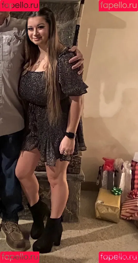 Lauren Risotti Onlyfans Photo Gallery 
