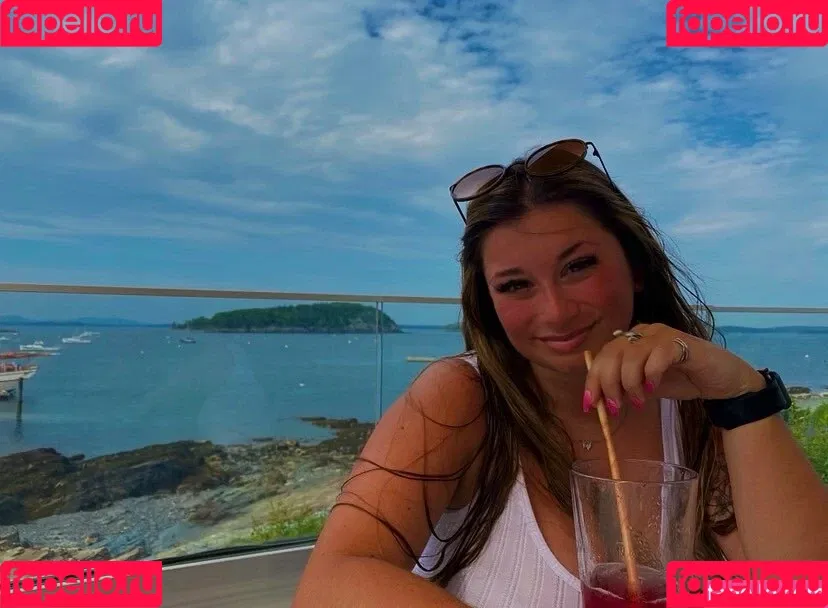 Lauren Risotti Onlyfans Photo Gallery 