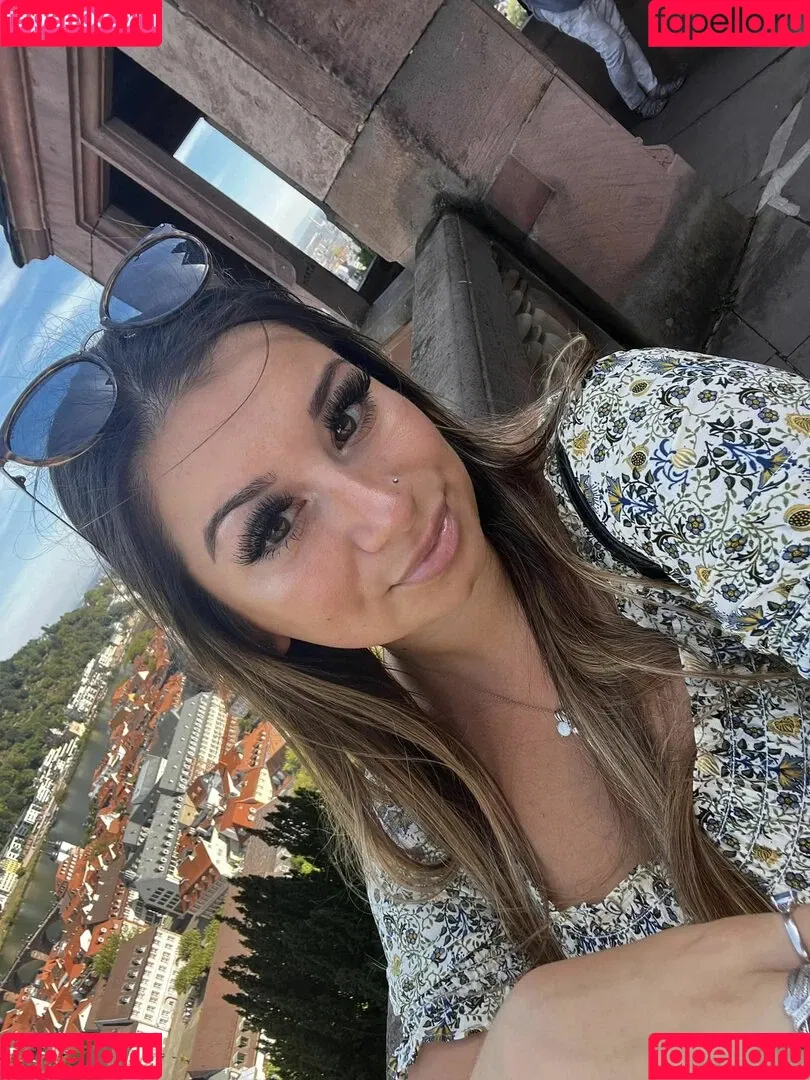 Lauren Risotti Onlyfans Photo Gallery 