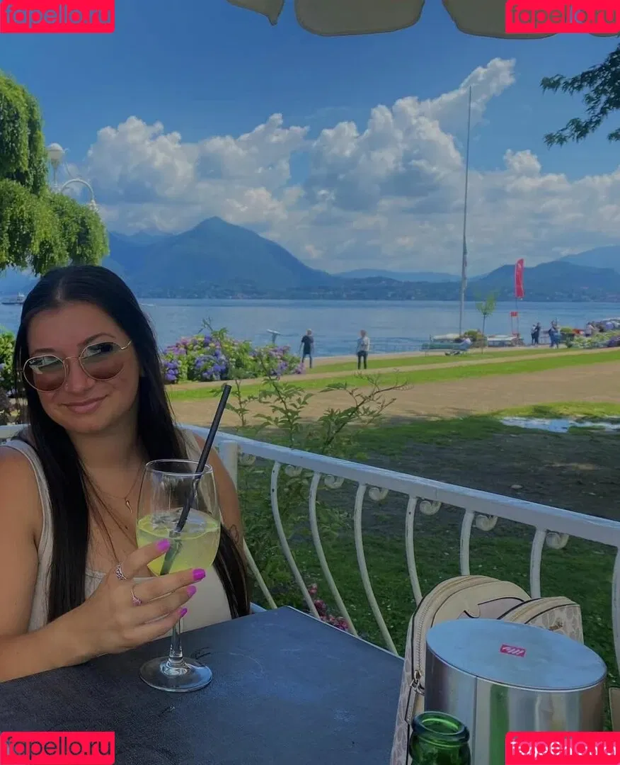 Lauren Risotti Onlyfans Photo Gallery 