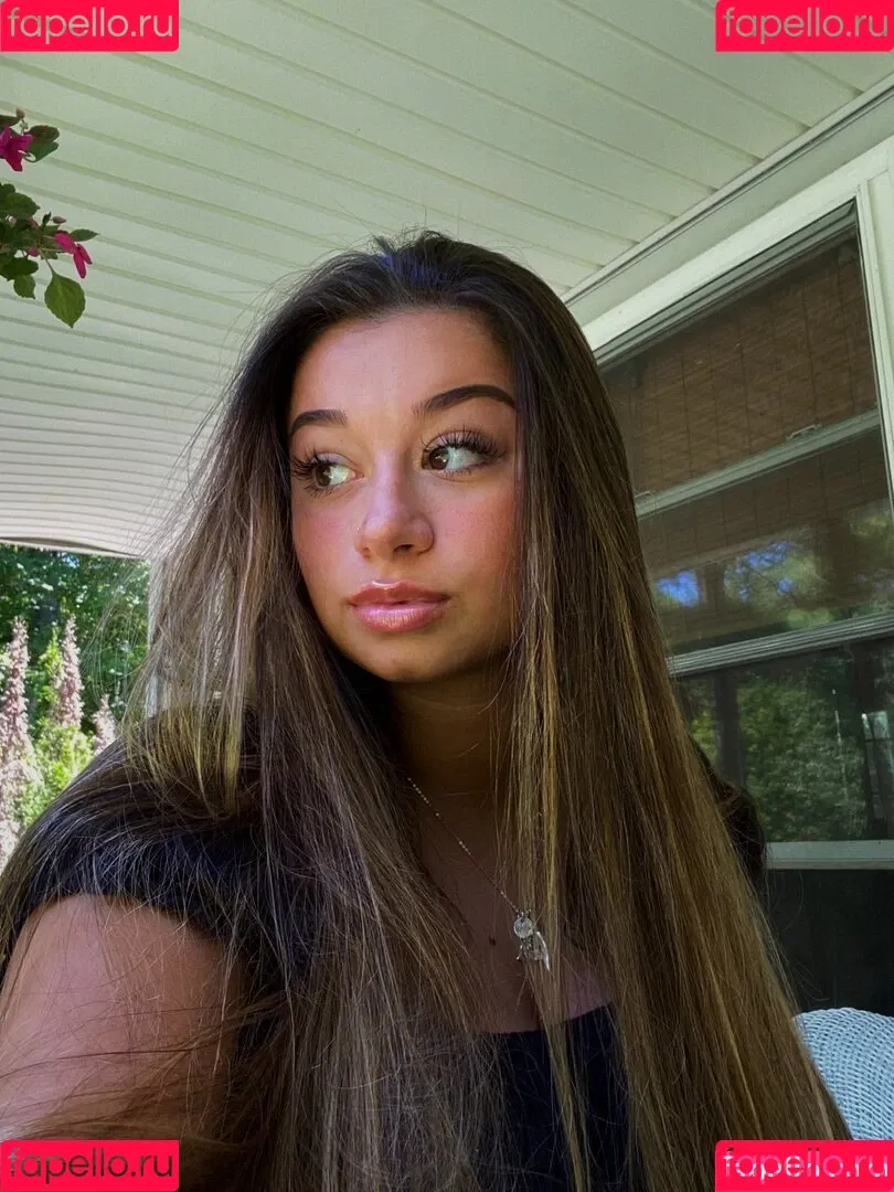 Lauren Risotti Onlyfans Photo Gallery 