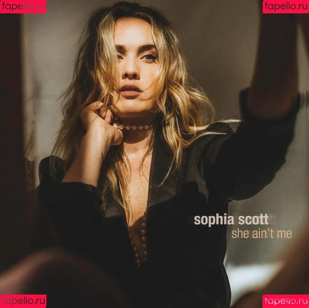 Sophia Scott Onlyfans Photo Gallery 