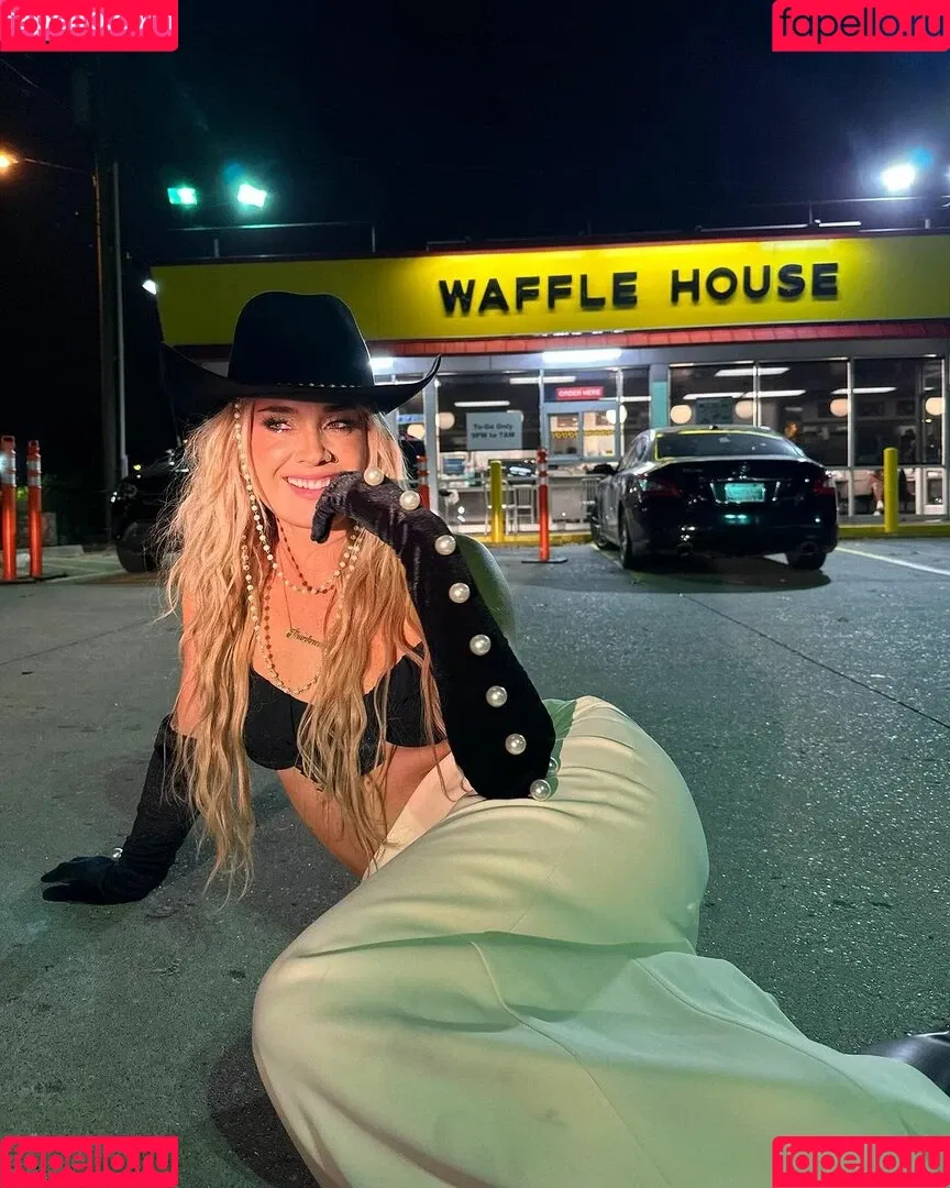 Sophia Scott Onlyfans Photo Gallery 