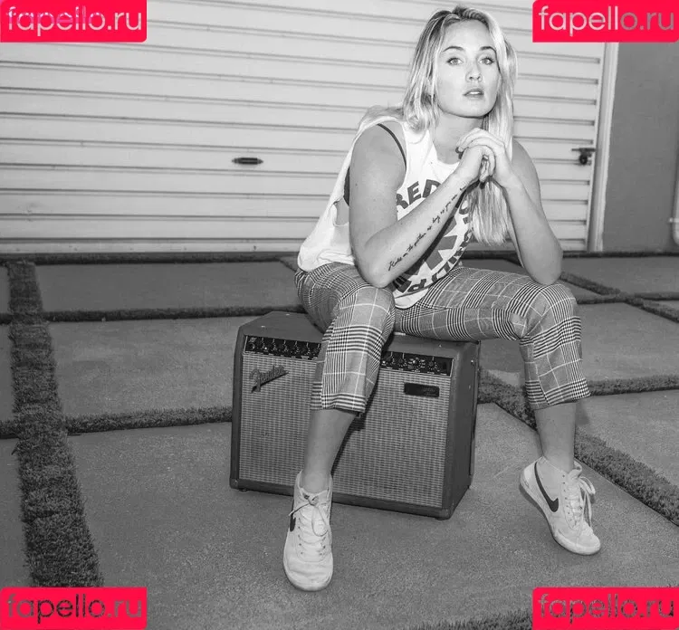 Sophia Scott Onlyfans Photo Gallery 