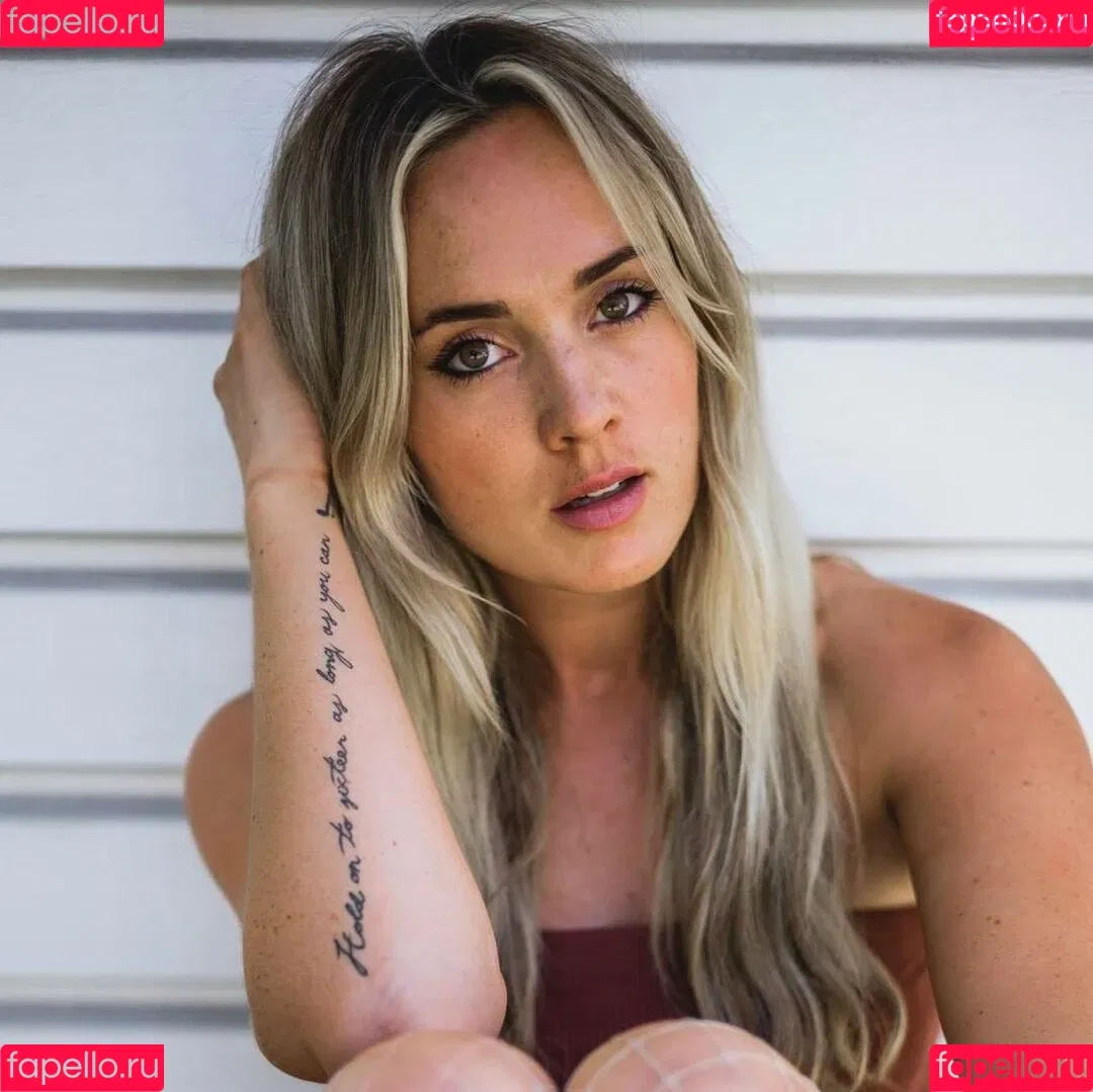 Sophia Scott Onlyfans Photo Gallery 