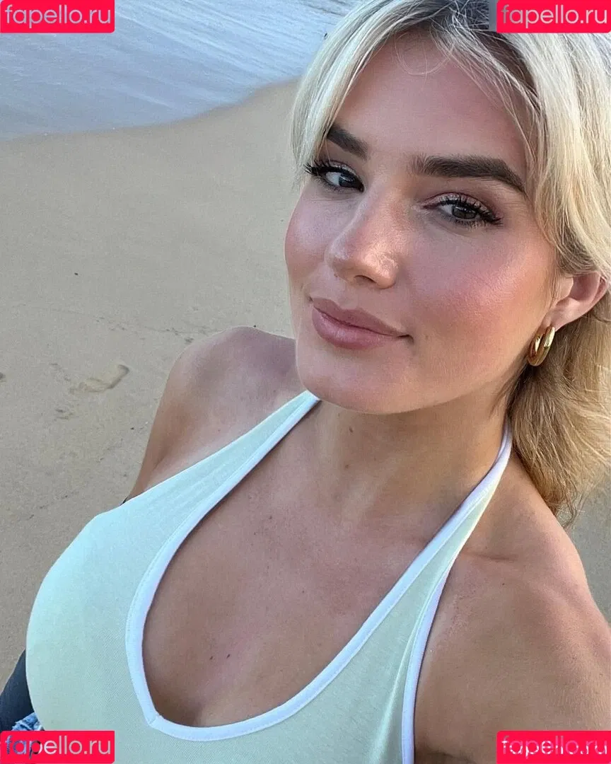 Laura Block Onlyfans Photo Gallery 