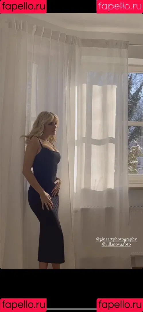 Laura Block Onlyfans Photo Gallery 