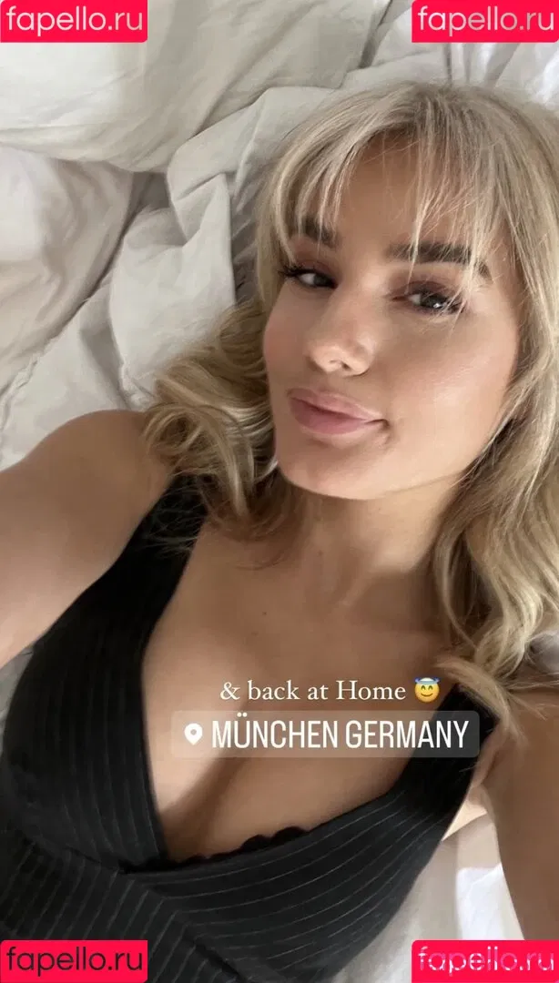 Laura Block Onlyfans Photo Gallery 