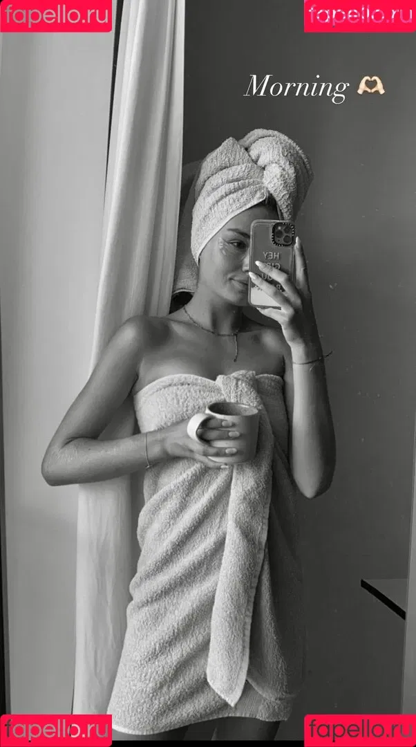 Laura Block Onlyfans Photo Gallery 