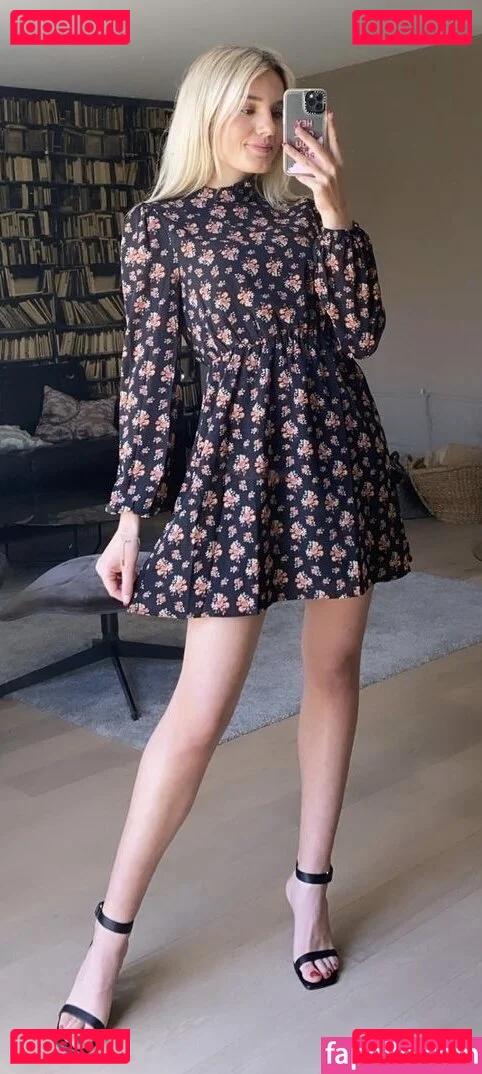 Laura Block Onlyfans Photo Gallery 