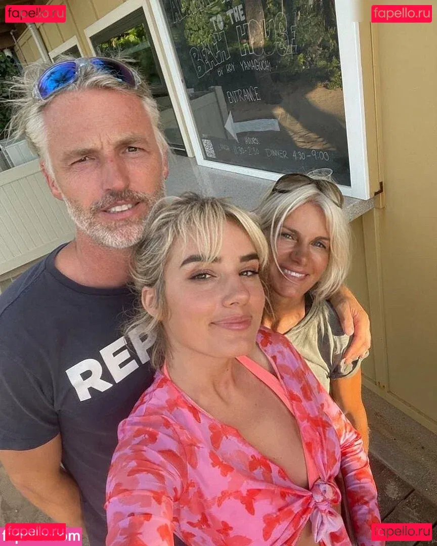 Laura Block Onlyfans Photo Gallery 