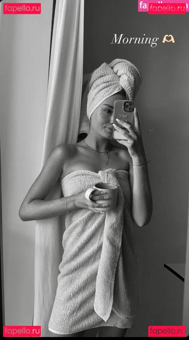 Laura Block Onlyfans Photo Gallery 