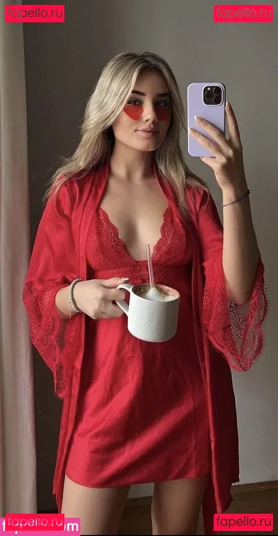 Laura Block Onlyfans Photo Gallery 