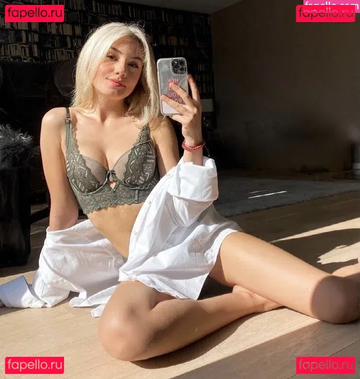 Laura Block Onlyfans Photo Gallery 