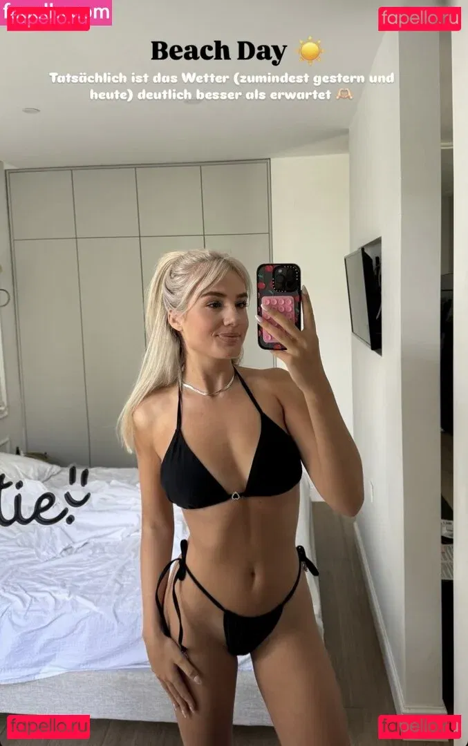 Laura Block Onlyfans Photo Gallery 