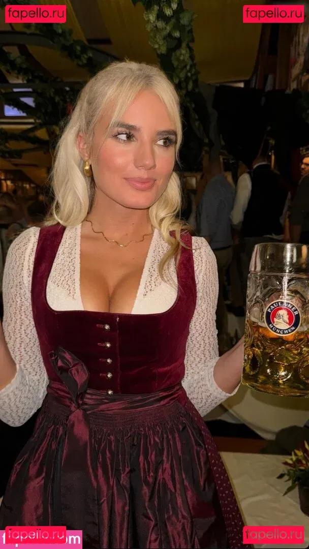 Laura Block Onlyfans Photo Gallery 