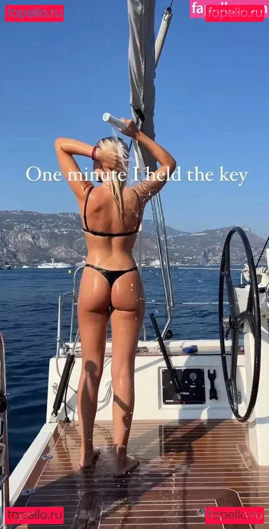 Laura Block Onlyfans Photo Gallery 