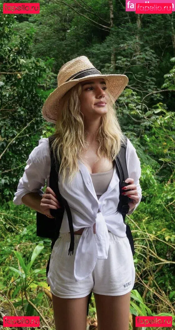 Laura Block Onlyfans Photo Gallery 