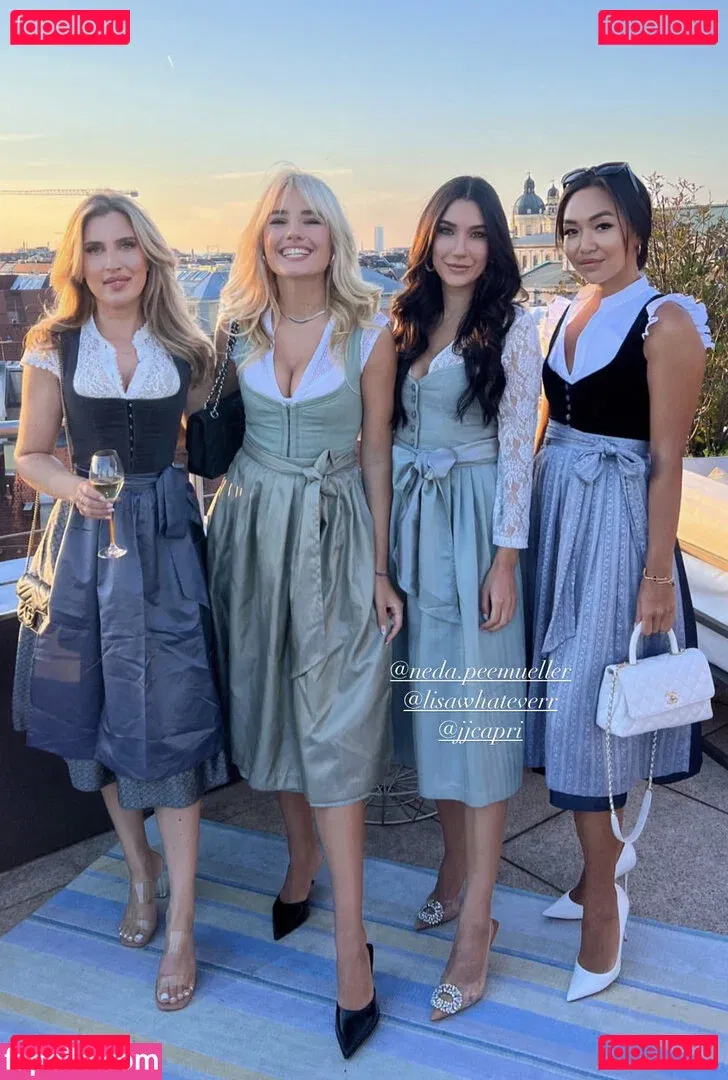 Laura Block Onlyfans Photo Gallery 