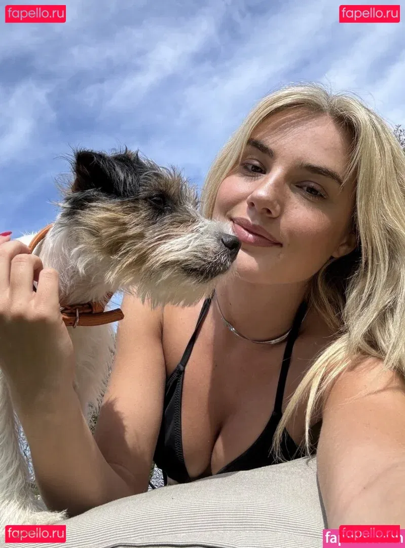 Laura Block Onlyfans Photo Gallery 