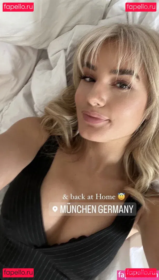 Laura Block Onlyfans Photo Gallery 